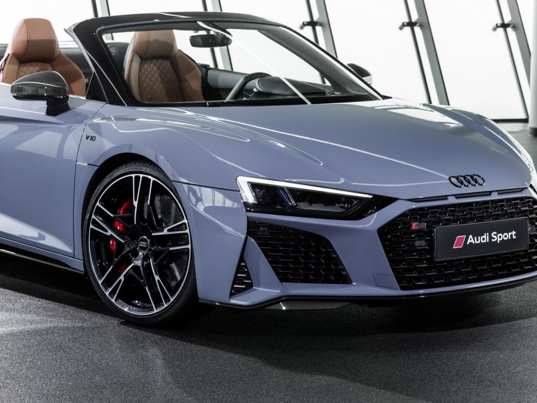 AUDI R8 CAB