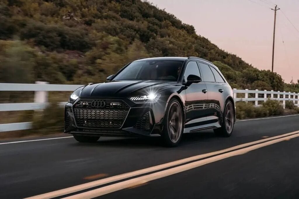 location véhicules de luxe à Cannes sur la Côte d'Azur